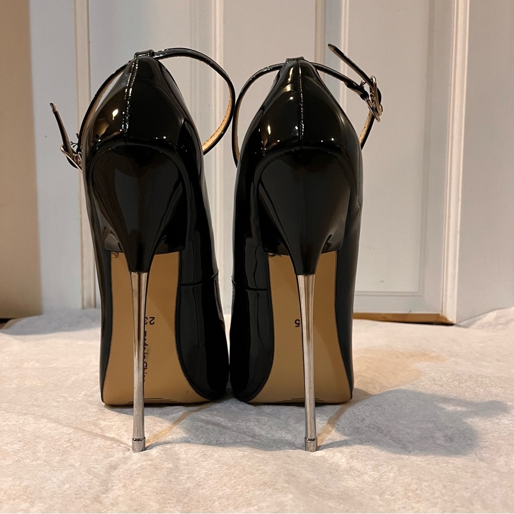 Black Patent Stiletto Ankle Strap Heels NWOB - Picture 6 of 7